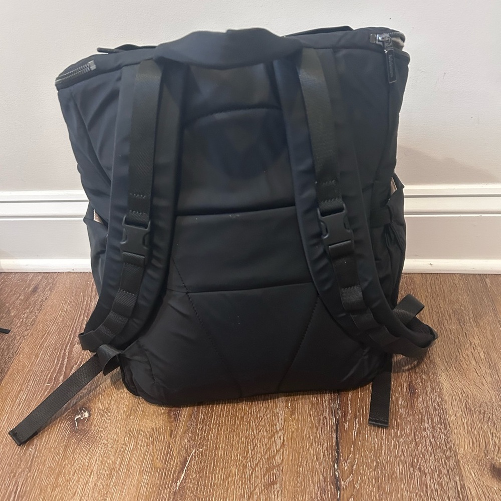 lululemon New Parent Backpack - Picture 5 of 5